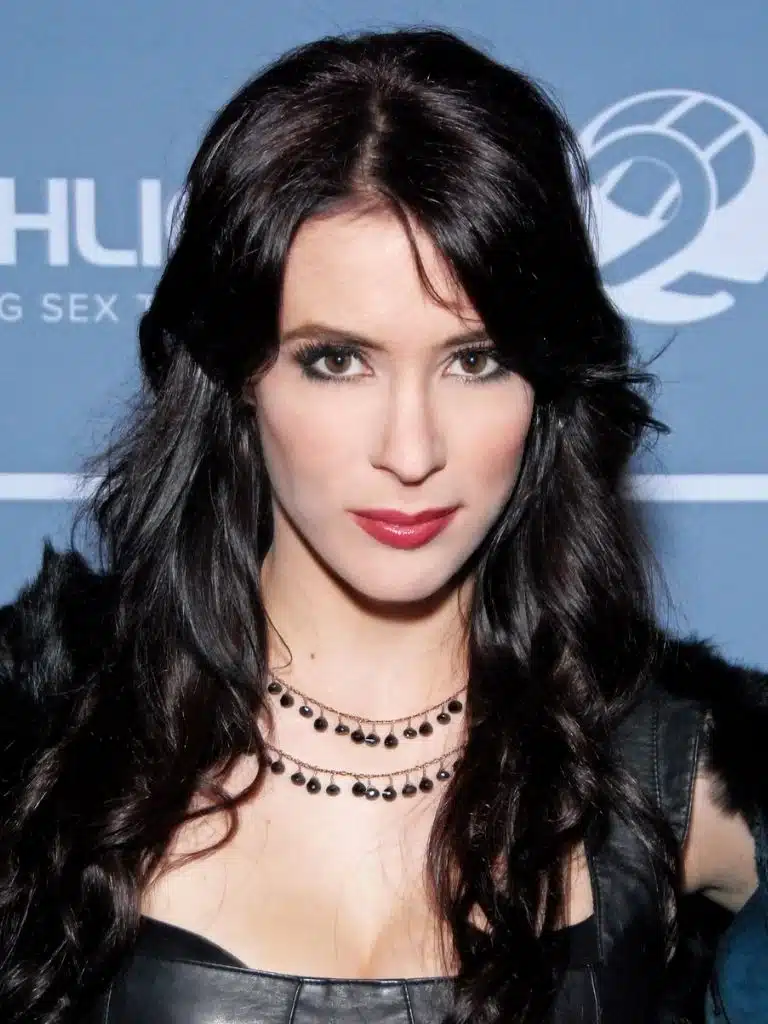 Aiden Ashley Biography: Wiki, Age, Career, Height, Weight, Husband, Net Worth & More